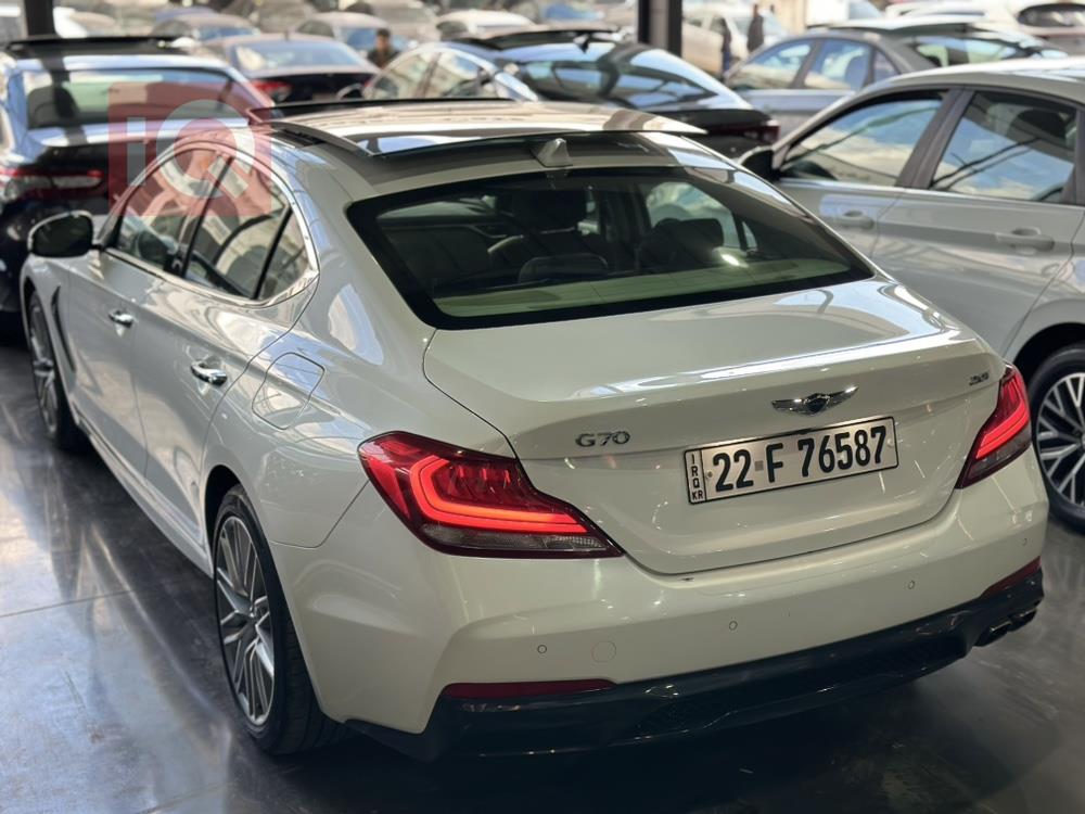 جێنسس G70